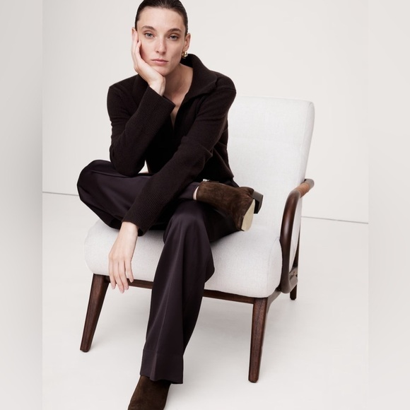 Banana Republic ITALIAN SUEDE ANKLE BOOT color dark brown - Picture 6 of 13